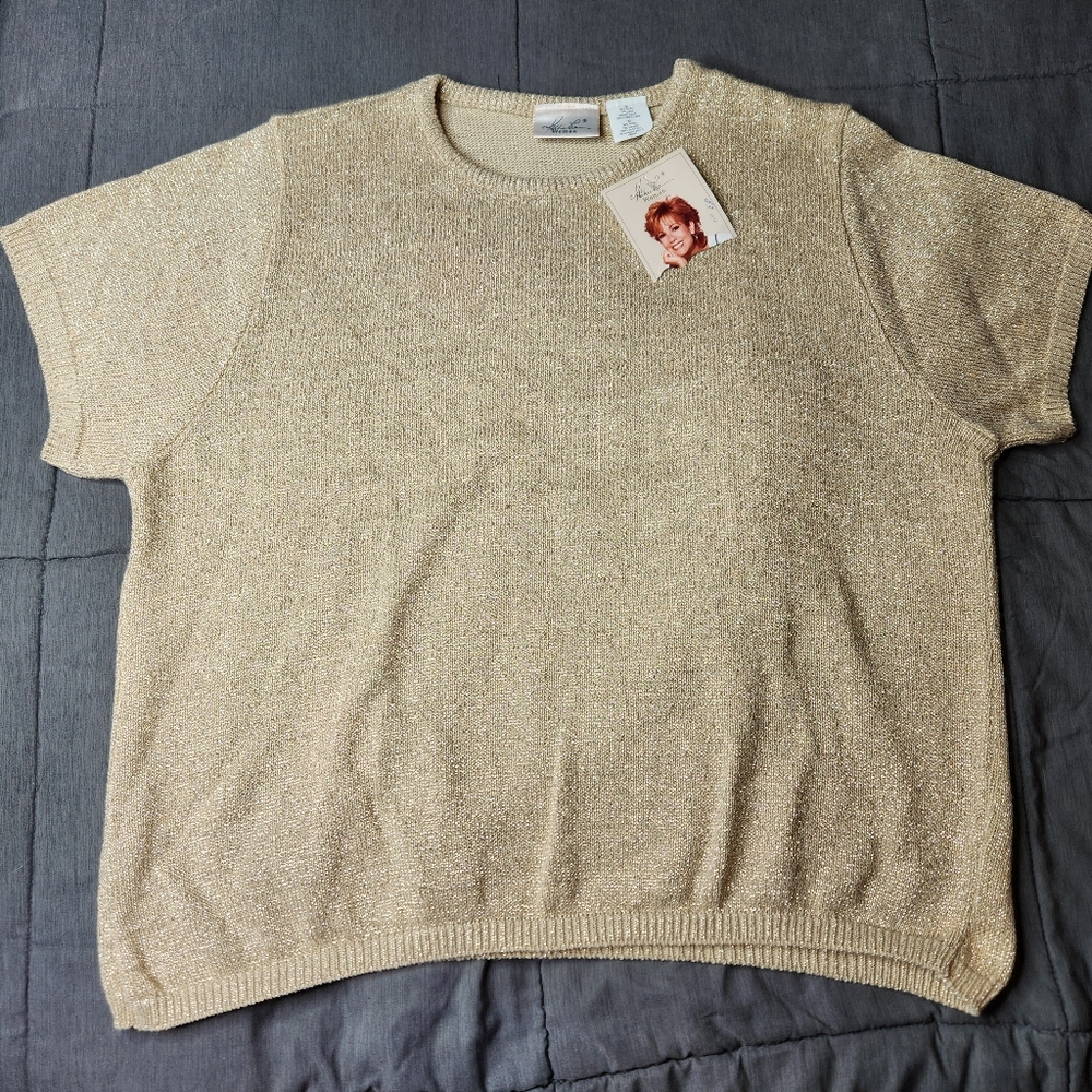 💐 Kathie Lee Gold Shimmer Top